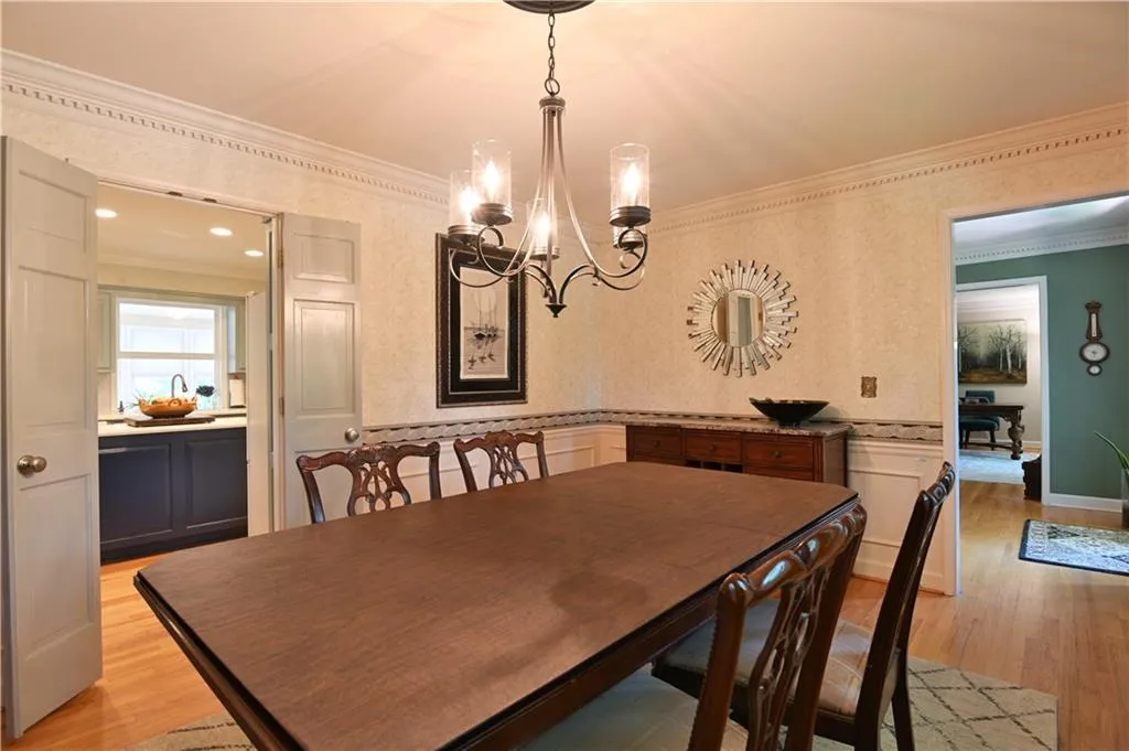 300 Spindle Court, Sandy Springs, Georgia 30350, 4 Bedrooms Bedrooms, ,3 BathroomsBathrooms,Residential,Sold,300 Spindle Court,6765808 300 Spindle Court, Sandy Springs, Georgia 30350, 4 Bedrooms Bedrooms, ,3 BathroomsBathrooms,Residential,Sold,300 Spindle Court,6765808