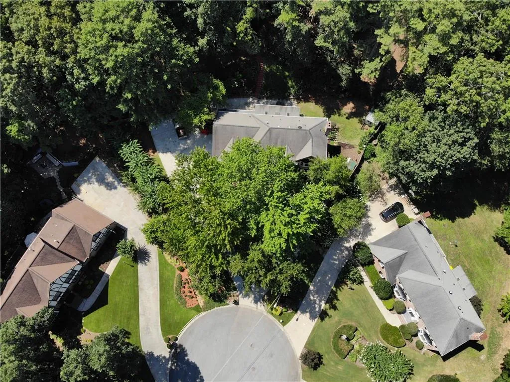 300 Spindle Court, Sandy Springs, Georgia 30350, 4 Bedrooms Bedrooms, ,3 BathroomsBathrooms,Residential,Sold,300 Spindle Court,6765808 300 Spindle Court, Sandy Springs, Georgia 30350, 4 Bedrooms Bedrooms, ,3 BathroomsBathrooms,Residential,Sold,300 Spindle Court,6765808