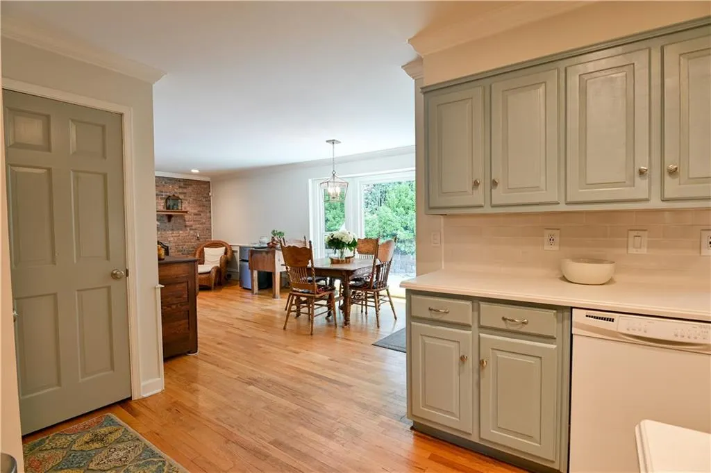 300 Spindle Court, Sandy Springs, Georgia 30350, 4 Bedrooms Bedrooms, ,3 BathroomsBathrooms,Residential,Sold,300 Spindle Court,6765808 300 Spindle Court, Sandy Springs, Georgia 30350, 4 Bedrooms Bedrooms, ,3 BathroomsBathrooms,Residential,Sold,300 Spindle Court,6765808