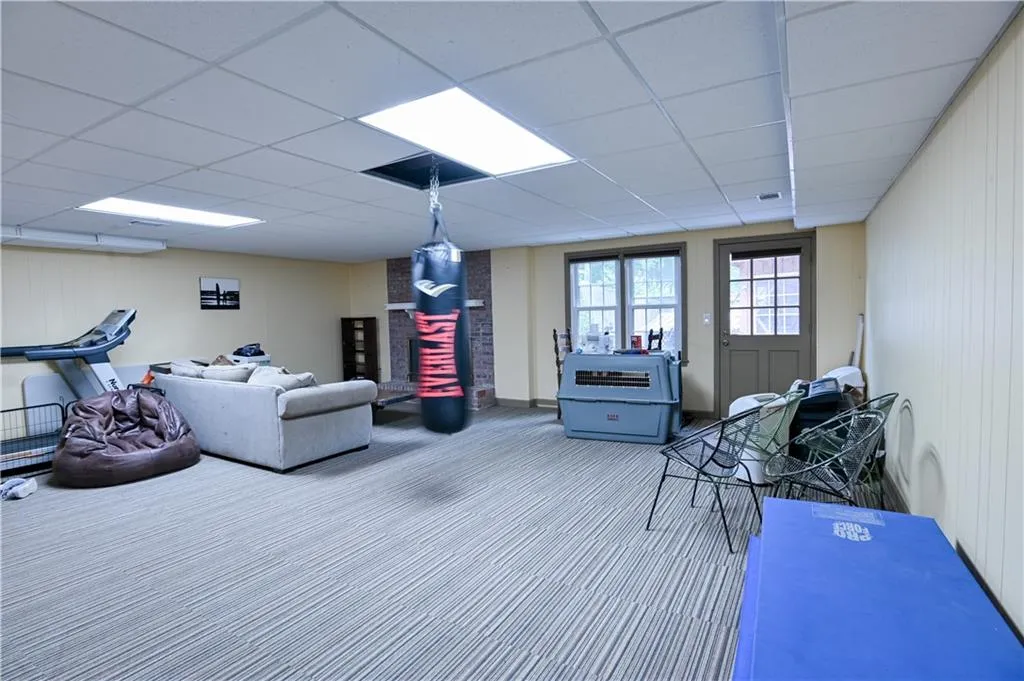 300 Spindle Court, Sandy Springs, Georgia 30350, 4 Bedrooms Bedrooms, ,3 BathroomsBathrooms,Residential,Sold,300 Spindle Court,6765808 300 Spindle Court, Sandy Springs, Georgia 30350, 4 Bedrooms Bedrooms, ,3 BathroomsBathrooms,Residential,Sold,300 Spindle Court,6765808