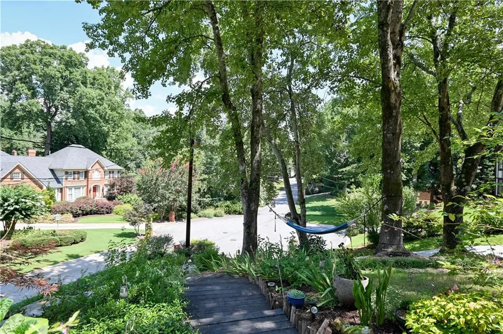 300 Spindle Court, Sandy Springs, Georgia 30350, 4 Bedrooms Bedrooms, ,3 BathroomsBathrooms,Residential,Sold,300 Spindle Court,6765808 300 Spindle Court, Sandy Springs, Georgia 30350, 4 Bedrooms Bedrooms, ,3 BathroomsBathrooms,Residential,Sold,300 Spindle Court,6765808