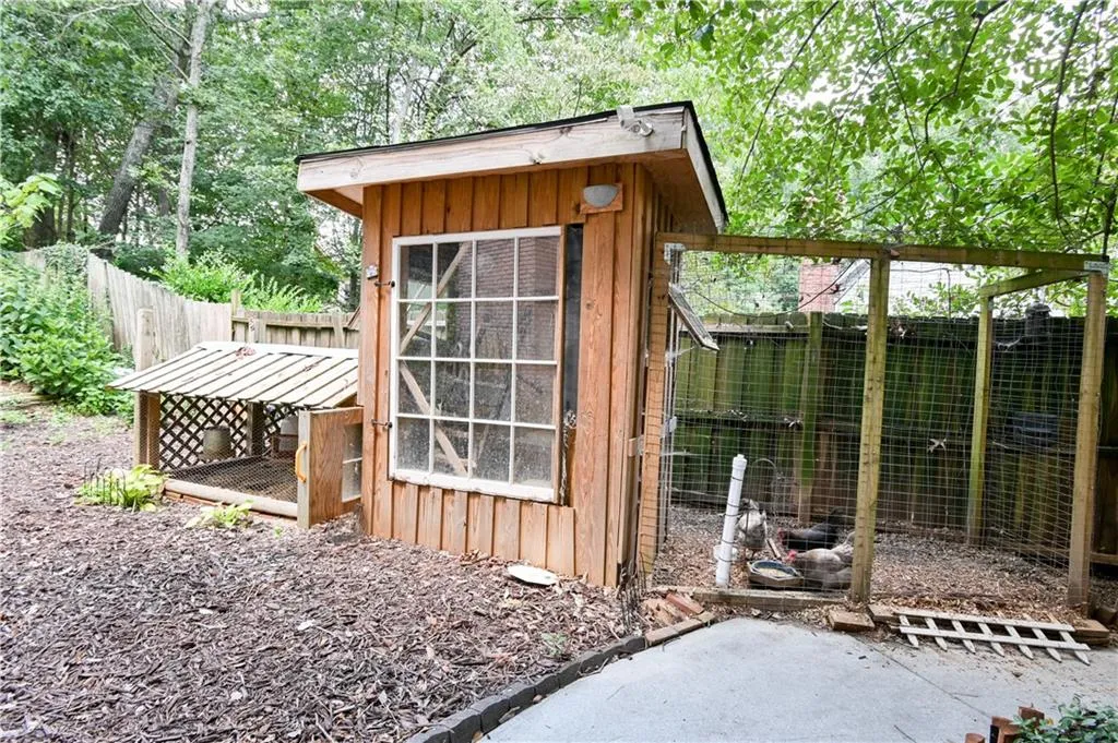 300 Spindle Court, Sandy Springs, Georgia 30350, 4 Bedrooms Bedrooms, ,3 BathroomsBathrooms,Residential,Sold,300 Spindle Court,6765808 300 Spindle Court, Sandy Springs, Georgia 30350, 4 Bedrooms Bedrooms, ,3 BathroomsBathrooms,Residential,Sold,300 Spindle Court,6765808