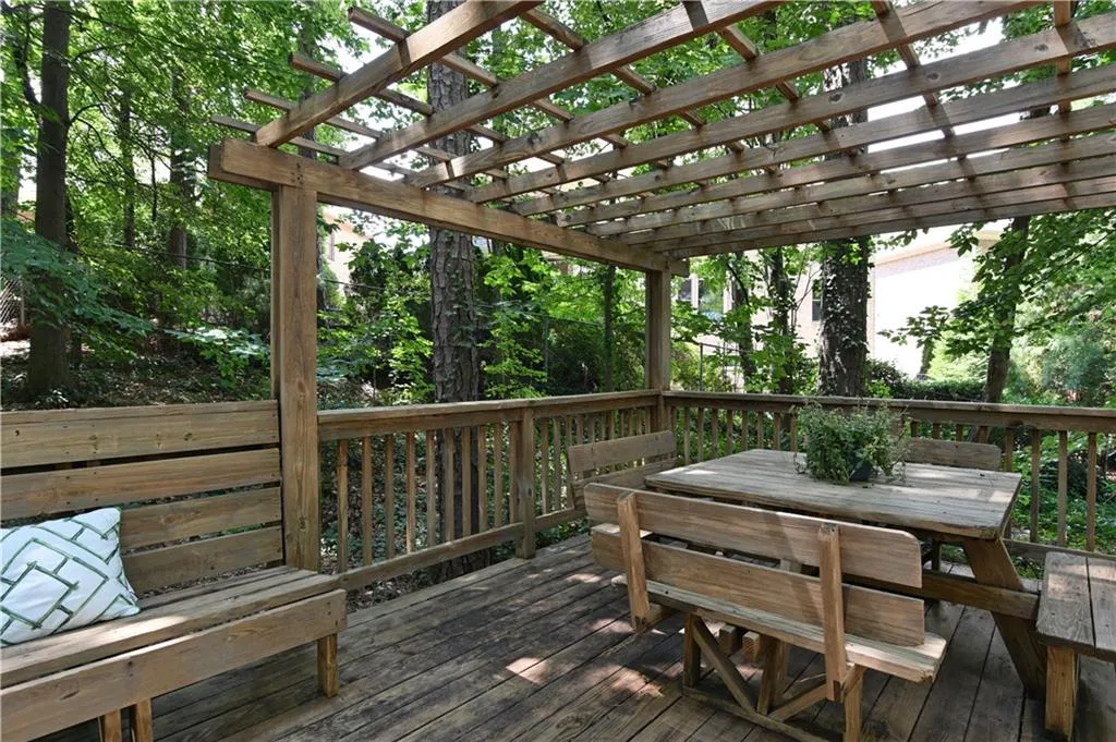 300 Spindle Court, Sandy Springs, Georgia 30350, 4 Bedrooms Bedrooms, ,3 BathroomsBathrooms,Residential,Sold,300 Spindle Court,6765808 300 Spindle Court, Sandy Springs, Georgia 30350, 4 Bedrooms Bedrooms, ,3 BathroomsBathrooms,Residential,Sold,300 Spindle Court,6765808