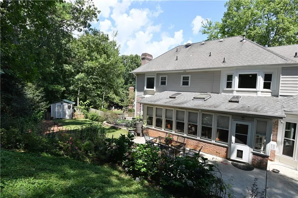 300 Spindle Court, Sandy Springs, Georgia 30350, 4 Bedrooms Bedrooms, ,3 BathroomsBathrooms,Residential,Sold,300 Spindle Court,6765808 300 Spindle Court, Sandy Springs, Georgia 30350, 4 Bedrooms Bedrooms, ,3 BathroomsBathrooms,Residential,Sold,300 Spindle Court,6765808