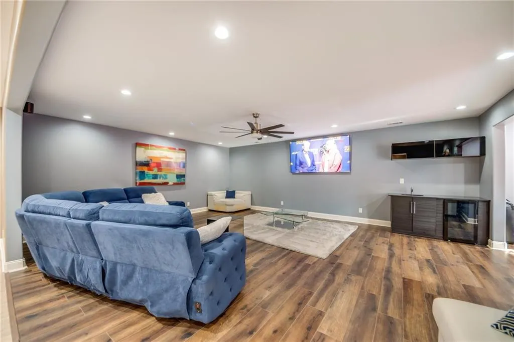 1225 Spalding Drive, Sandy Springs, Georgia 30350, 7 Bedrooms Bedrooms, ,7 BathroomsBathrooms,Residential,Sold,1225 Spalding Drive,7163227