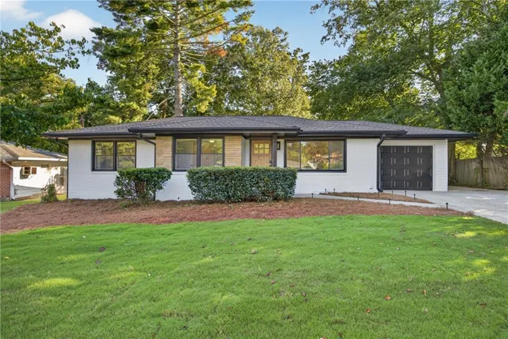 Welcome To 2904 Belaire Circle!
