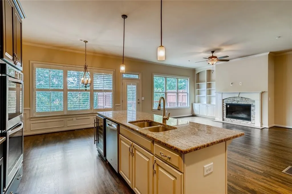 994 Bergeron Place, Atlanta, Georgia 30328, 4 Bedrooms Bedrooms, ,3 BathroomsBathrooms,Residential,Sold,994 Bergeron Place,6909725