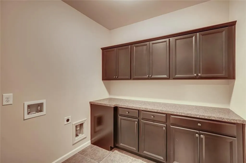 994 Bergeron Place, Atlanta, Georgia 30328, 4 Bedrooms Bedrooms, ,3 BathroomsBathrooms,Residential,Sold,994 Bergeron Place,6909725