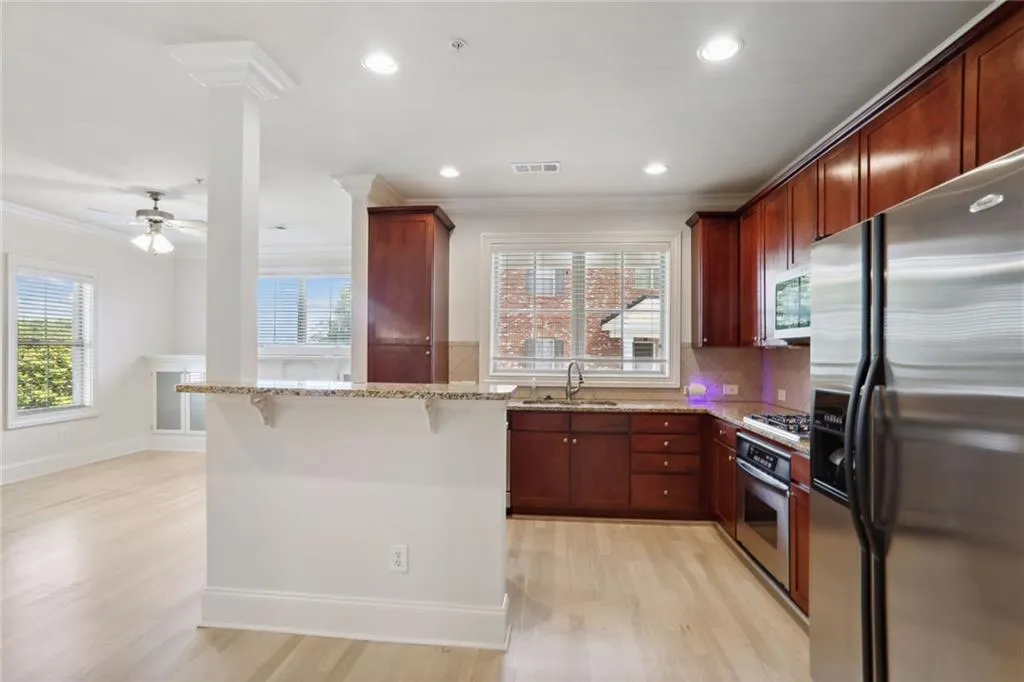 218 Le Gran View, Atlanta, Georgia 30328, 2 Bedrooms Bedrooms, ,2 BathroomsBathrooms,Residential,Sold,218 Le Gran View,7395664