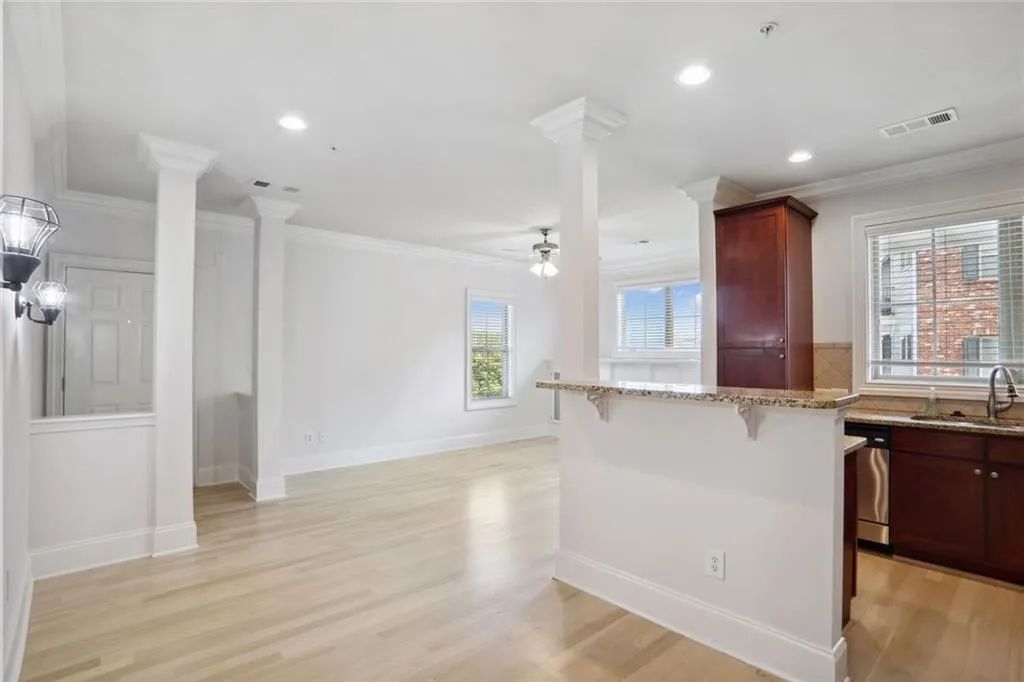 218 Le Gran View, Atlanta, Georgia 30328, 2 Bedrooms Bedrooms, ,2 BathroomsBathrooms,Residential,Sold,218 Le Gran View,7395664