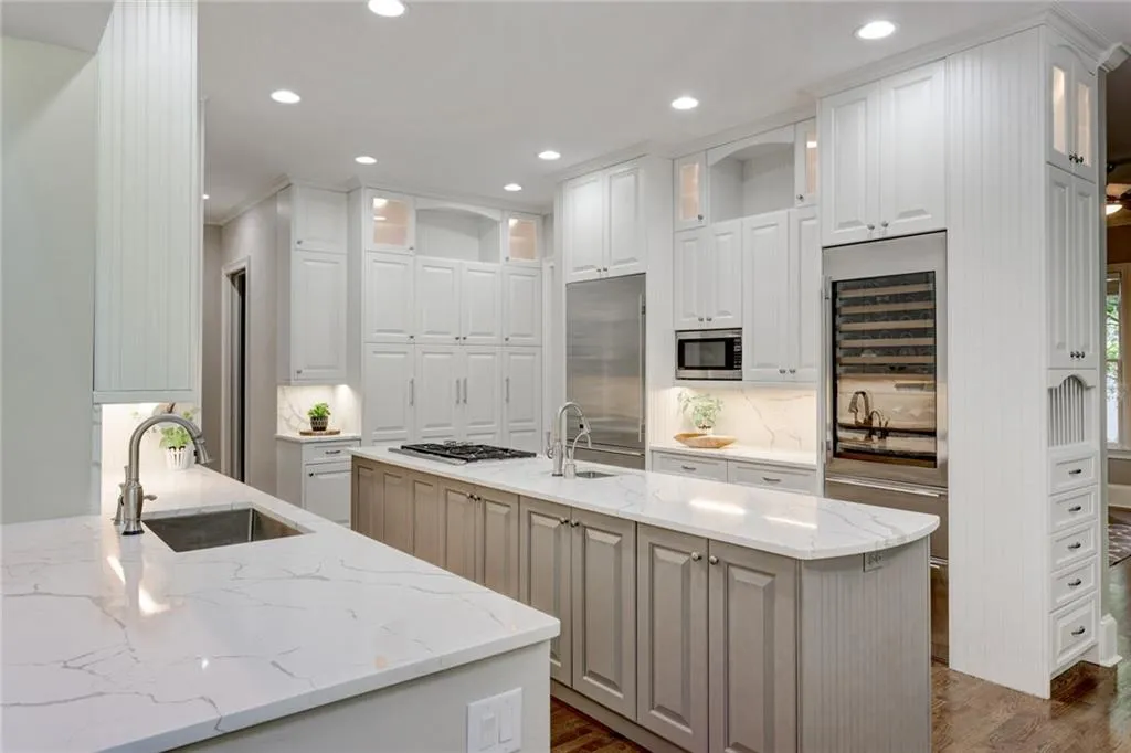 790 Lake Summit Drive, Atlanta, Georgia 30342, 5 Bedrooms Bedrooms, ,4 BathroomsBathrooms,Residential,Sold,790 Lake Summit Drive,6789864