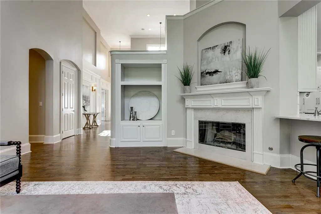 790 Lake Summit Drive, Atlanta, Georgia 30342, 5 Bedrooms Bedrooms, ,4 BathroomsBathrooms,Residential,Sold,790 Lake Summit Drive,6789864