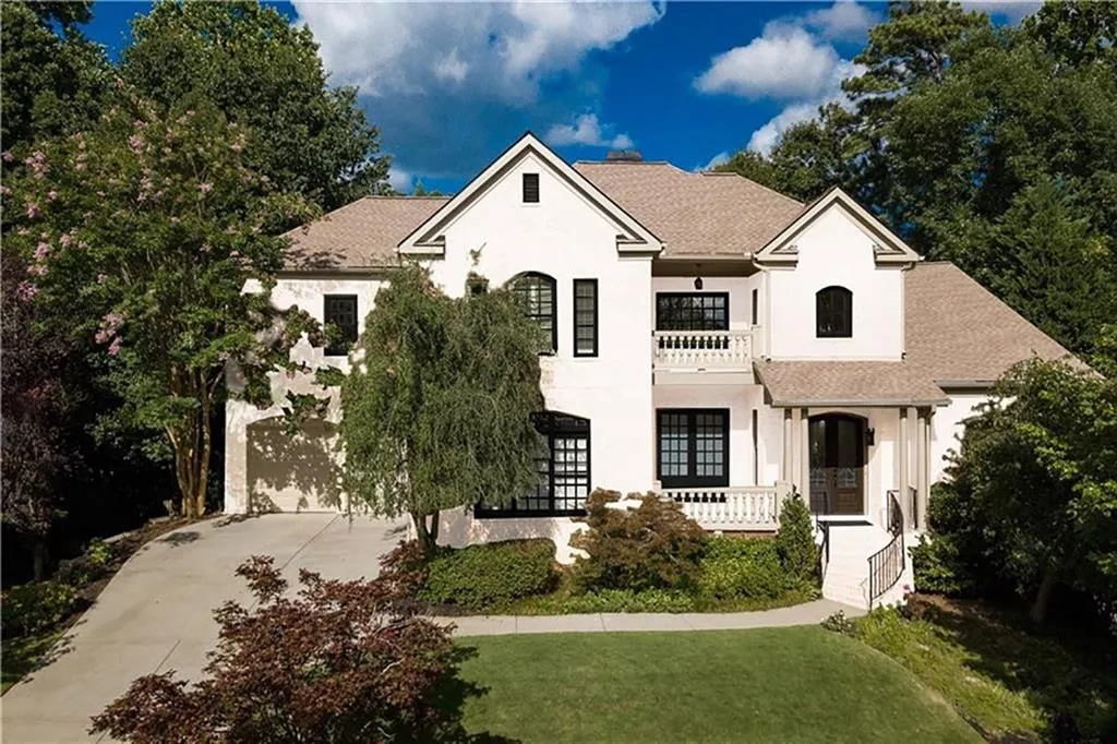 790 Lake Summit Drive, Atlanta, Georgia 30342, 5 Bedrooms Bedrooms, ,4 BathroomsBathrooms,Residential,Sold,790 Lake Summit Drive,6789864