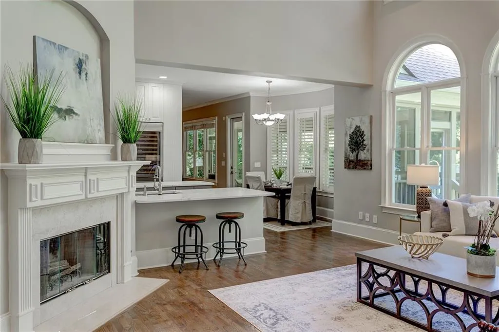 790 Lake Summit Drive, Atlanta, Georgia 30342, 5 Bedrooms Bedrooms, ,4 BathroomsBathrooms,Residential,Sold,790 Lake Summit Drive,6789864