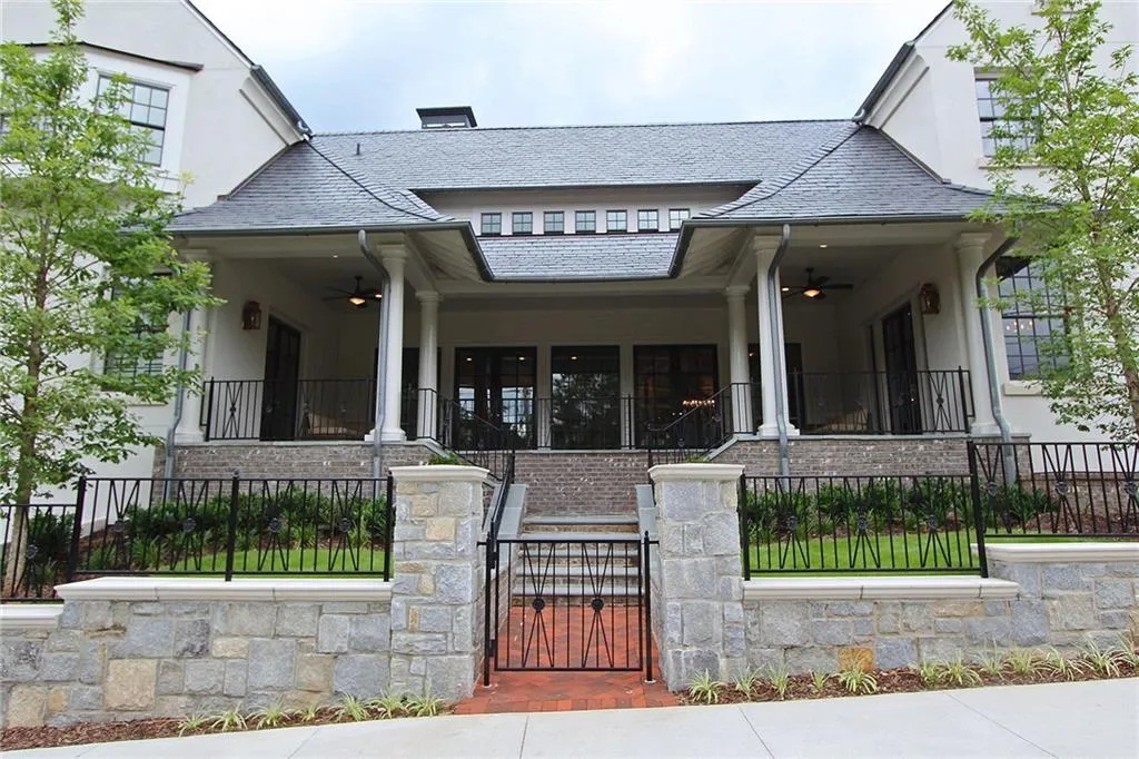 201 Dovecrest Drive, Atlanta, Georgia 30305, 5 Bedrooms Bedrooms, ,5 BathroomsBathrooms,Residential,Sold,201 Dovecrest Drive,5691431