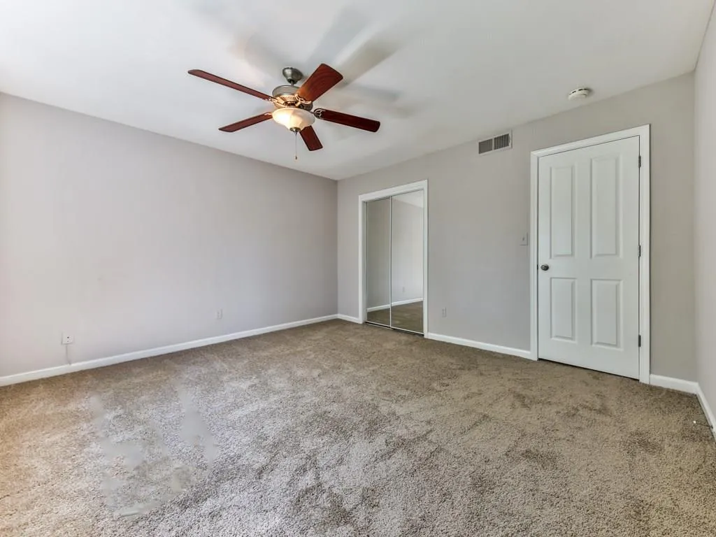 6940 Roswell Road Unit 12e, Sandy Springs, Georgia 30328, 2 Bedrooms Bedrooms, ,1 BathroomBathrooms,Residential,Sold,6940 Roswell Road Unit 12e,5759335