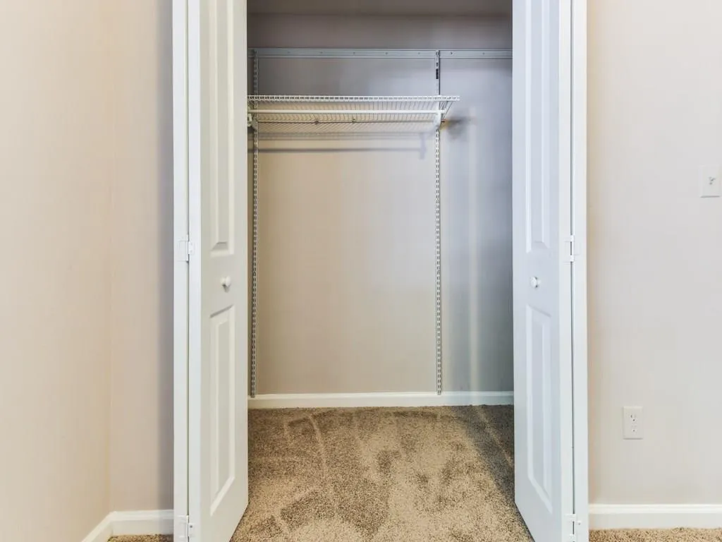 6940 Roswell Road Unit 12e, Sandy Springs, Georgia 30328, 2 Bedrooms Bedrooms, ,1 BathroomBathrooms,Residential,Sold,6940 Roswell Road Unit 12e,5759335