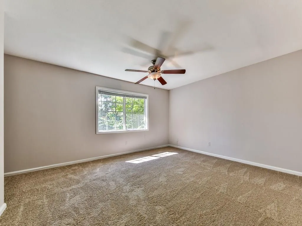 6940 Roswell Road Unit 12e, Sandy Springs, Georgia 30328, 2 Bedrooms Bedrooms, ,1 BathroomBathrooms,Residential,Sold,6940 Roswell Road Unit 12e,5759335