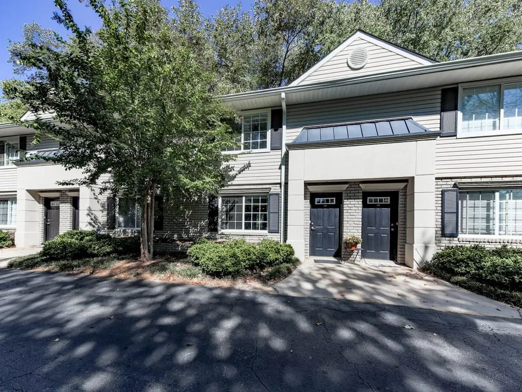 6940 Roswell Road Unit 12e, Sandy Springs, Georgia 30328, 2 Bedrooms Bedrooms, ,1 BathroomBathrooms,Residential,Sold,6940 Roswell Road Unit 12e,5759335