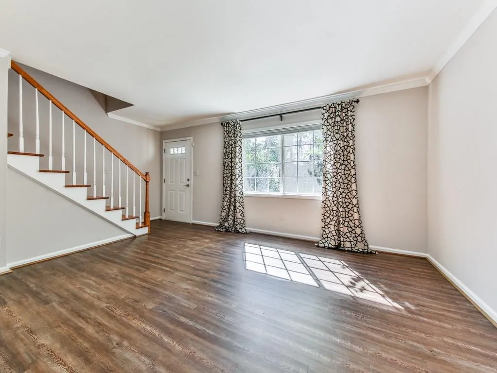6940 Roswell Road Unit 12e, Sandy Springs, Georgia 30328, 2 Bedrooms Bedrooms, ,1 BathroomBathrooms,Residential,Sold,6940 Roswell Road Unit 12e,5759335