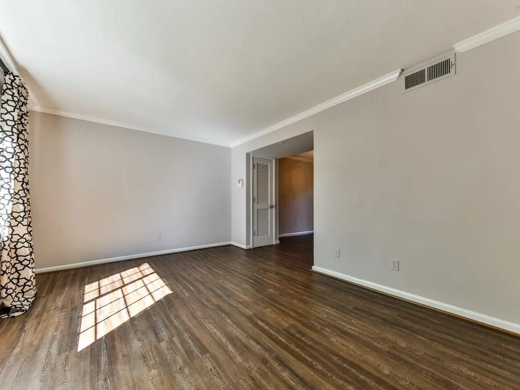 6940 Roswell Road Unit 12e, Sandy Springs, Georgia 30328, 2 Bedrooms Bedrooms, ,1 BathroomBathrooms,Residential,Sold,6940 Roswell Road Unit 12e,5759335