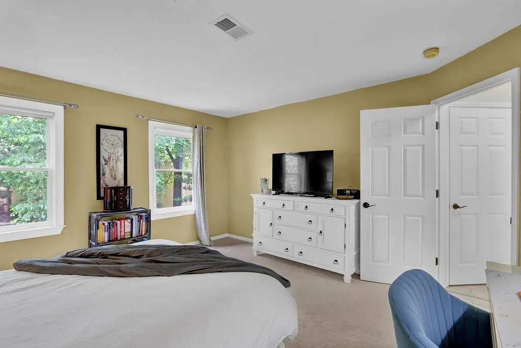 810 Abingdon Way, Sandy Springs, Georgia 30328, 1 Bedroom Bedrooms, ,1 BathroomBathrooms,Residential,Sold,810 Abingdon Way,7219313