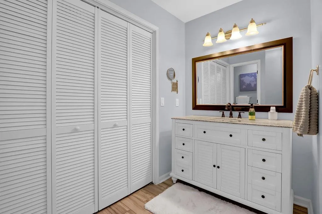 810 Abingdon Way, Sandy Springs, Georgia 30328, 1 Bedroom Bedrooms, ,1 BathroomBathrooms,Residential,Sold,810 Abingdon Way,7219313