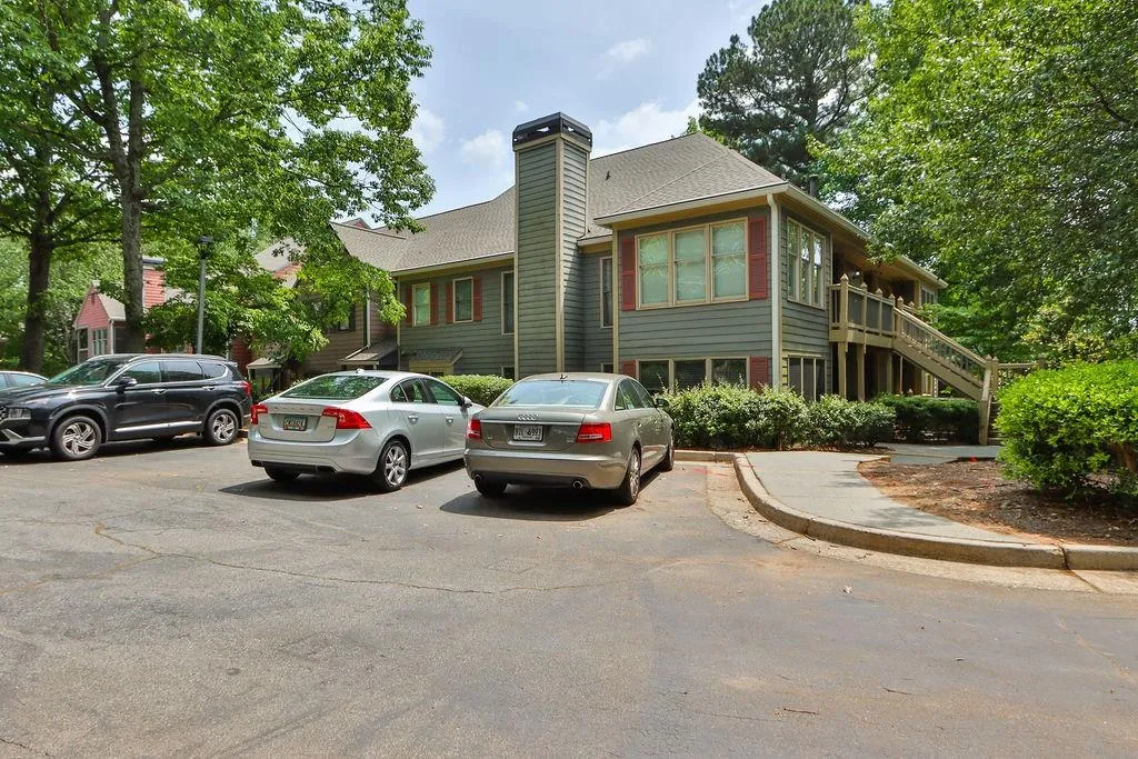 810 Abingdon Way, Sandy Springs, Georgia 30328, 1 Bedroom Bedrooms, ,1 BathroomBathrooms,Residential,Sold,810 Abingdon Way,7219313
