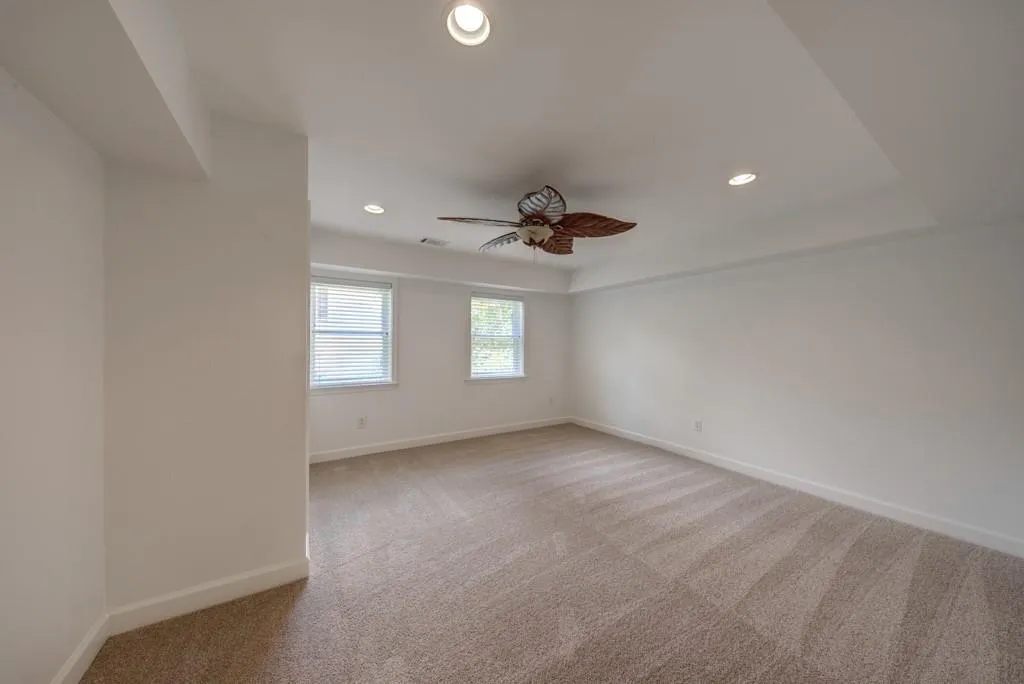 220 Brandon Place, Sandy Springs, Georgia 30328, 6 Bedrooms Bedrooms, ,3 BathroomsBathrooms,Residential,Sold,220 Brandon Place,6758412