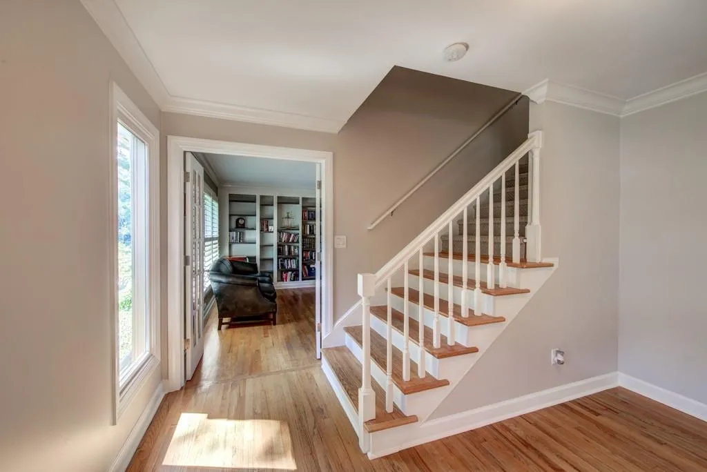 220 Brandon Place, Sandy Springs, Georgia 30328, 6 Bedrooms Bedrooms, ,3 BathroomsBathrooms,Residential,Sold,220 Brandon Place,6758412