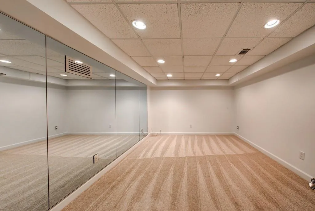 220 Brandon Place, Sandy Springs, Georgia 30328, 6 Bedrooms Bedrooms, ,3 BathroomsBathrooms,Residential,Sold,220 Brandon Place,6758412