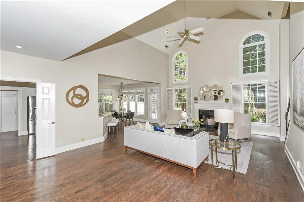 4575 Windsor Gate Court, Sandy Springs, Georgia 30342, 5 Bedrooms Bedrooms, ,3 BathroomsBathrooms,Residential,Sold,4575 Windsor Gate Court,6731182