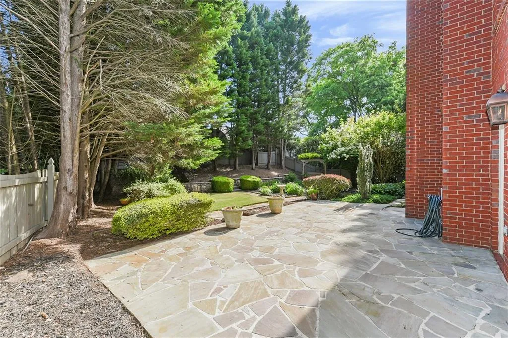 4575 Windsor Gate Court, Sandy Springs, Georgia 30342, 5 Bedrooms Bedrooms, ,3 BathroomsBathrooms,Residential,Sold,4575 Windsor Gate Court,6731182