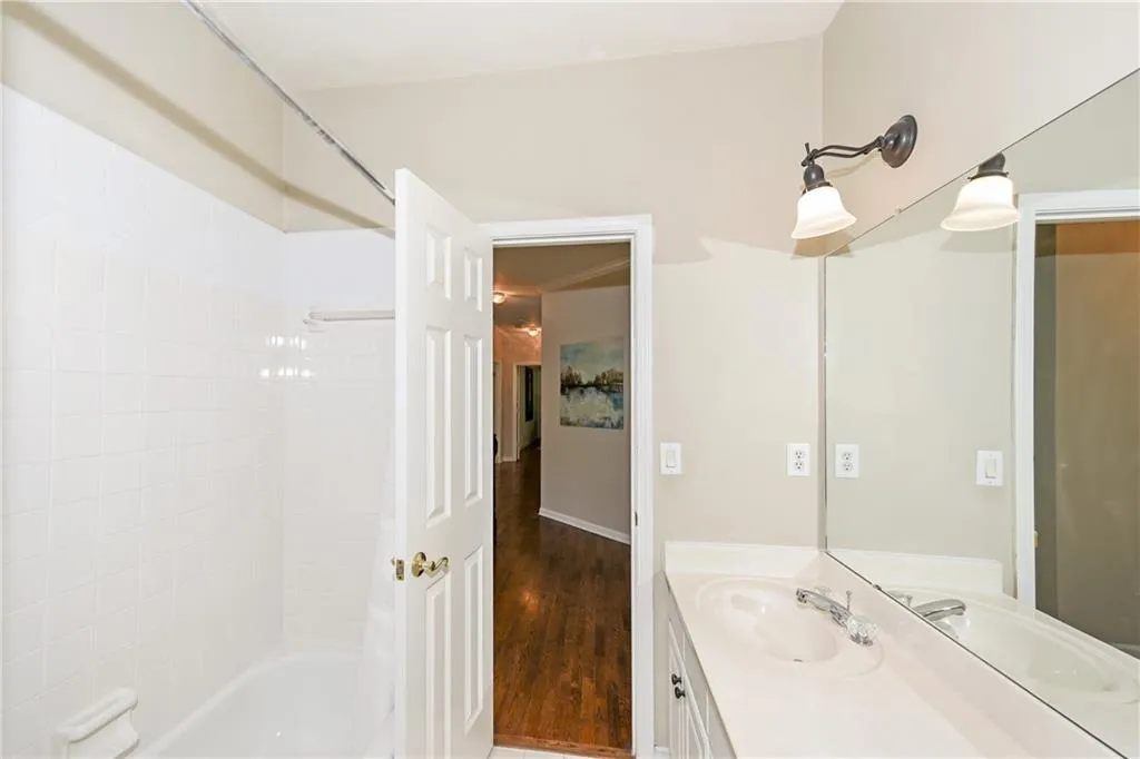 4575 Windsor Gate Court, Sandy Springs, Georgia 30342, 5 Bedrooms Bedrooms, ,3 BathroomsBathrooms,Residential,Sold,4575 Windsor Gate Court,6731182
