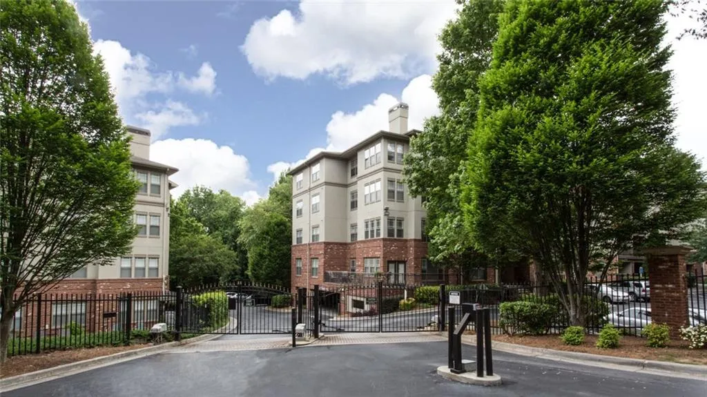 5559 Glenridge Drive Unit 2406, Atlanta, Georgia 30342, 1 Bedroom Bedrooms, ,1 BathroomBathrooms,Residential,Sold,5559 Glenridge Drive Unit 2406,5760156