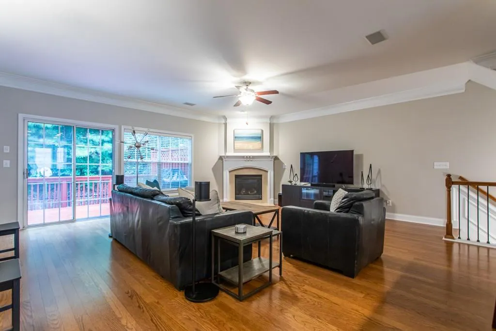 630 Pember Point, Sandy Springs, Georgia 30350, 3 Bedrooms Bedrooms, ,3 BathroomsBathrooms,Residential,Sold,630 Pember Point,6938051