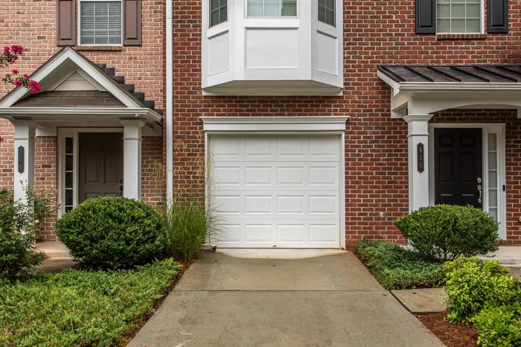 630 Pember Point, Sandy Springs, Georgia 30350, 3 Bedrooms Bedrooms, ,3 BathroomsBathrooms,Residential,Sold,630 Pember Point,6938051
