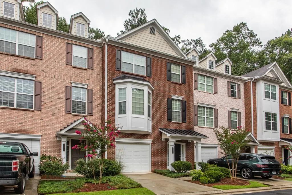 630 Pember Point, Sandy Springs, Georgia 30350, 3 Bedrooms Bedrooms, ,3 BathroomsBathrooms,Residential,Sold,630 Pember Point,6938051