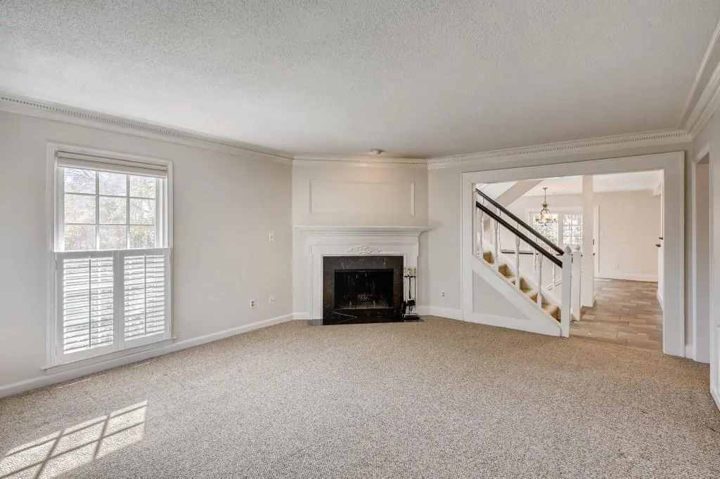 316 The Chace Ne Unit 316, Atlanta, Georgia 30328, 4 Bedrooms Bedrooms, ,2 BathroomsBathrooms,Residential,Sold,316 The Chace Ne Unit 316,6847682