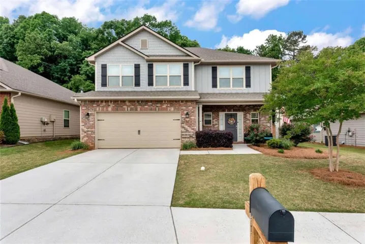 447 Brooks Village Drive, Pendergrass, Georgia 30567