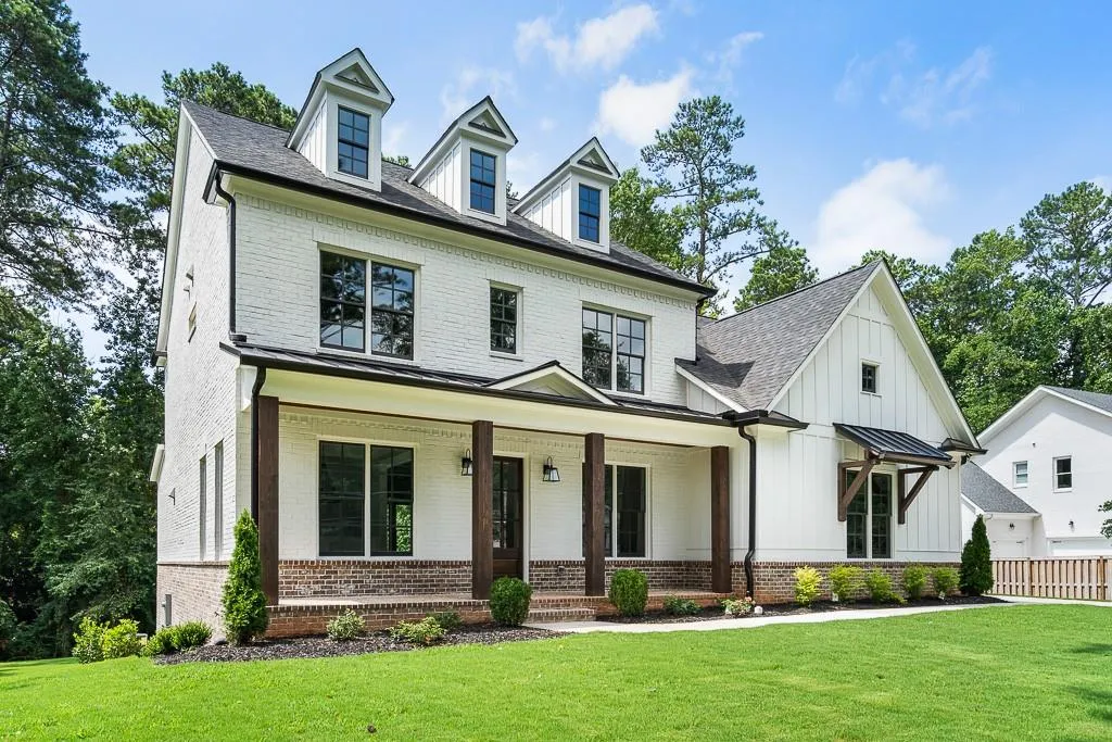 206 Underwood Drive, Sandy Springs, Georgia 30328, 5 Bedrooms Bedrooms, ,4 BathroomsBathrooms,Residential,Sold,206 Underwood Drive,6603797