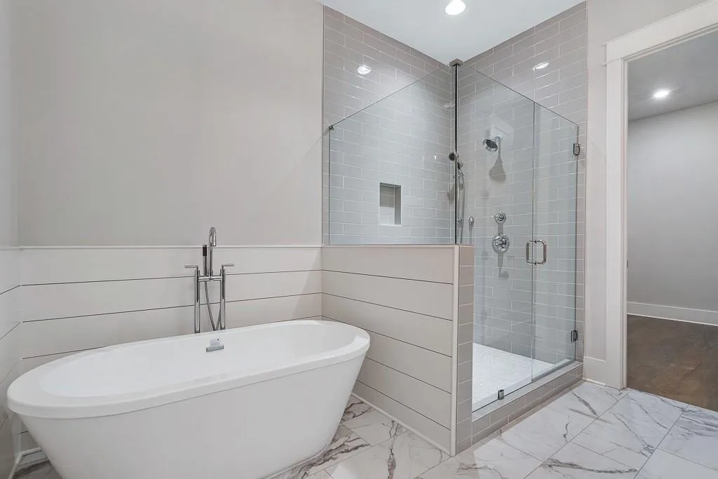 206 Underwood Drive, Sandy Springs, Georgia 30328, 5 Bedrooms Bedrooms, ,4 BathroomsBathrooms,Residential,Sold,206 Underwood Drive,6603797