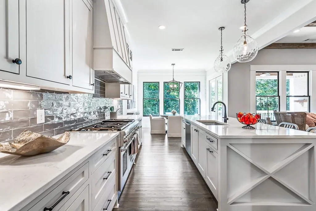 206 Underwood Drive, Sandy Springs, Georgia 30328, 5 Bedrooms Bedrooms, ,4 BathroomsBathrooms,Residential,Sold,206 Underwood Drive,6603797