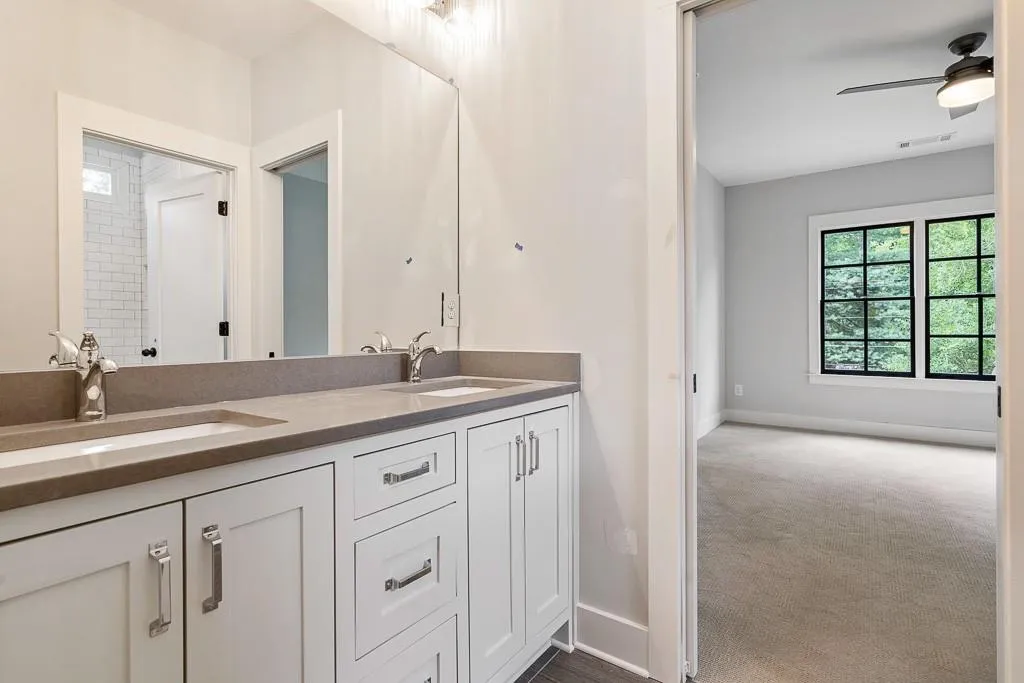 206 Underwood Drive, Sandy Springs, Georgia 30328, 5 Bedrooms Bedrooms, ,4 BathroomsBathrooms,Residential,Sold,206 Underwood Drive,6603797