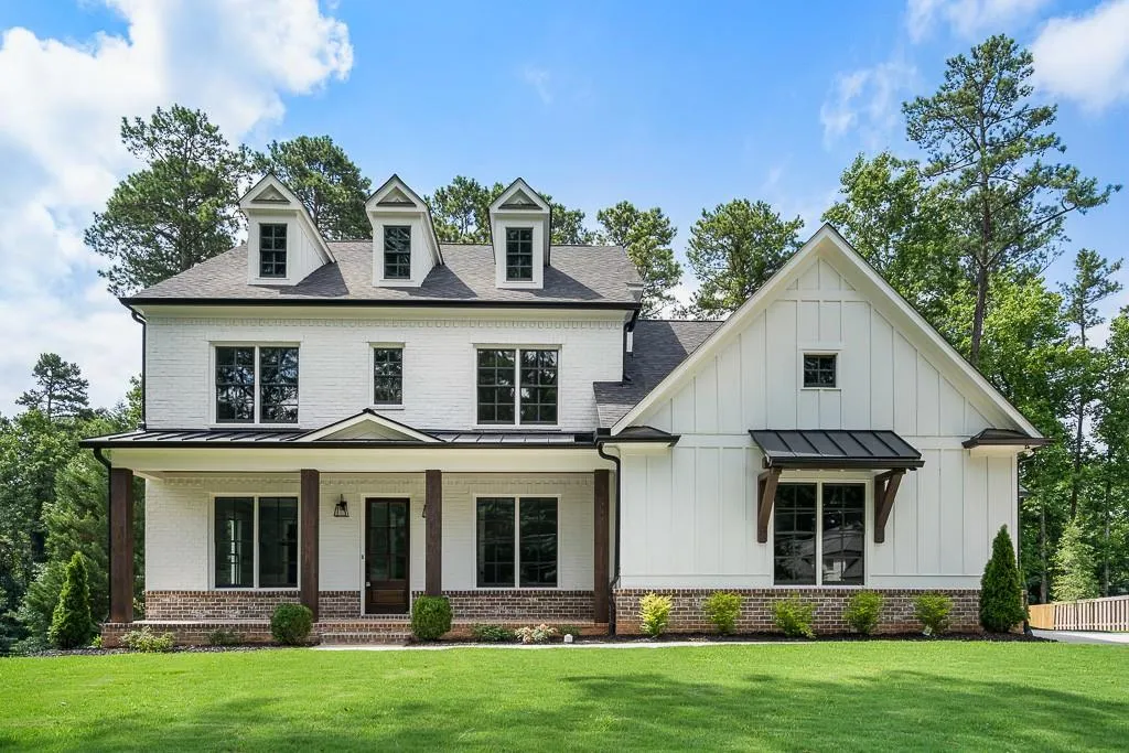 206 Underwood Drive, Sandy Springs, Georgia 30328, 5 Bedrooms Bedrooms, ,4 BathroomsBathrooms,Residential,Sold,206 Underwood Drive,6603797