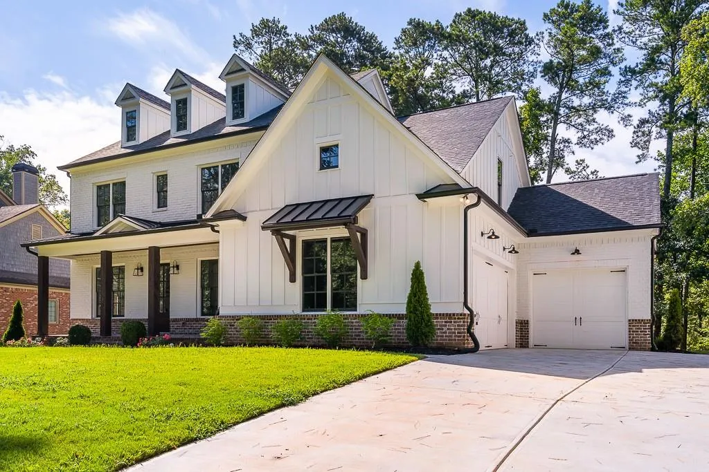 206 Underwood Drive, Sandy Springs, Georgia 30328, 5 Bedrooms Bedrooms, ,4 BathroomsBathrooms,Residential,Sold,206 Underwood Drive,6603797