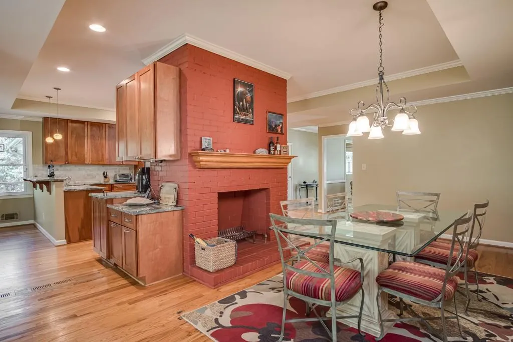 7370 Twin Branch Road, Sandy Springs, Georgia 30328, 5 Bedrooms Bedrooms, ,4 BathroomsBathrooms,Residential,Sold,7370 Twin Branch Road,6807071