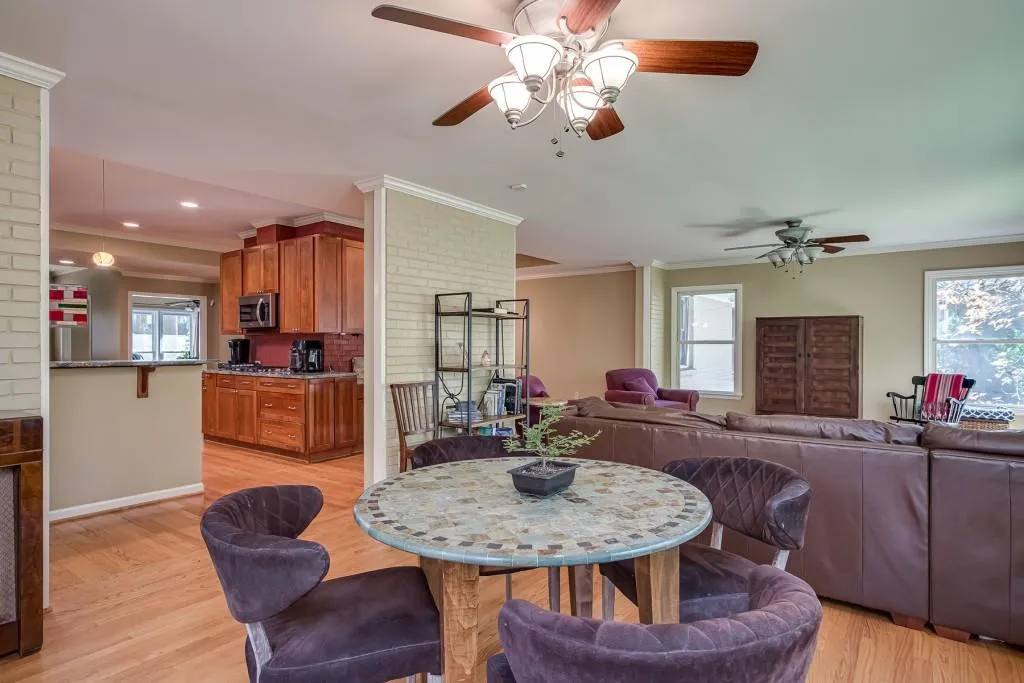 7370 Twin Branch Road, Sandy Springs, Georgia 30328, 5 Bedrooms Bedrooms, ,4 BathroomsBathrooms,Residential,Sold,7370 Twin Branch Road,6807071