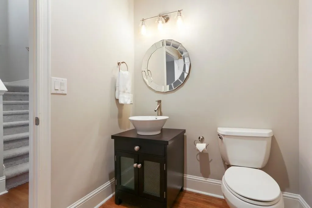 1066 Glenridge Place, Atlanta, Georgia 30342, 3 Bedrooms Bedrooms, ,2 BathroomsBathrooms,Residential,Sold,1066 Glenridge Place,6957160