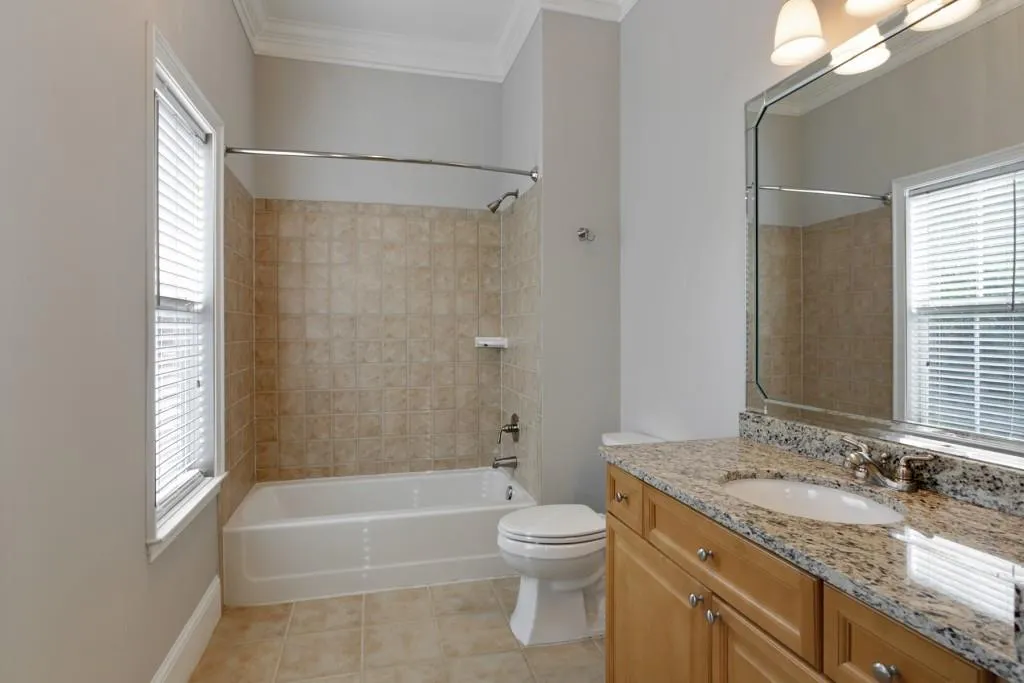 1066 Glenridge Place, Atlanta, Georgia 30342, 3 Bedrooms Bedrooms, ,2 BathroomsBathrooms,Residential,Sold,1066 Glenridge Place,6957160